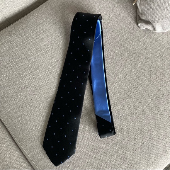 👔NWOT Tommy Hilfiger 100% Silk Polka Dot Tie 👔 - Picture 1 of 7